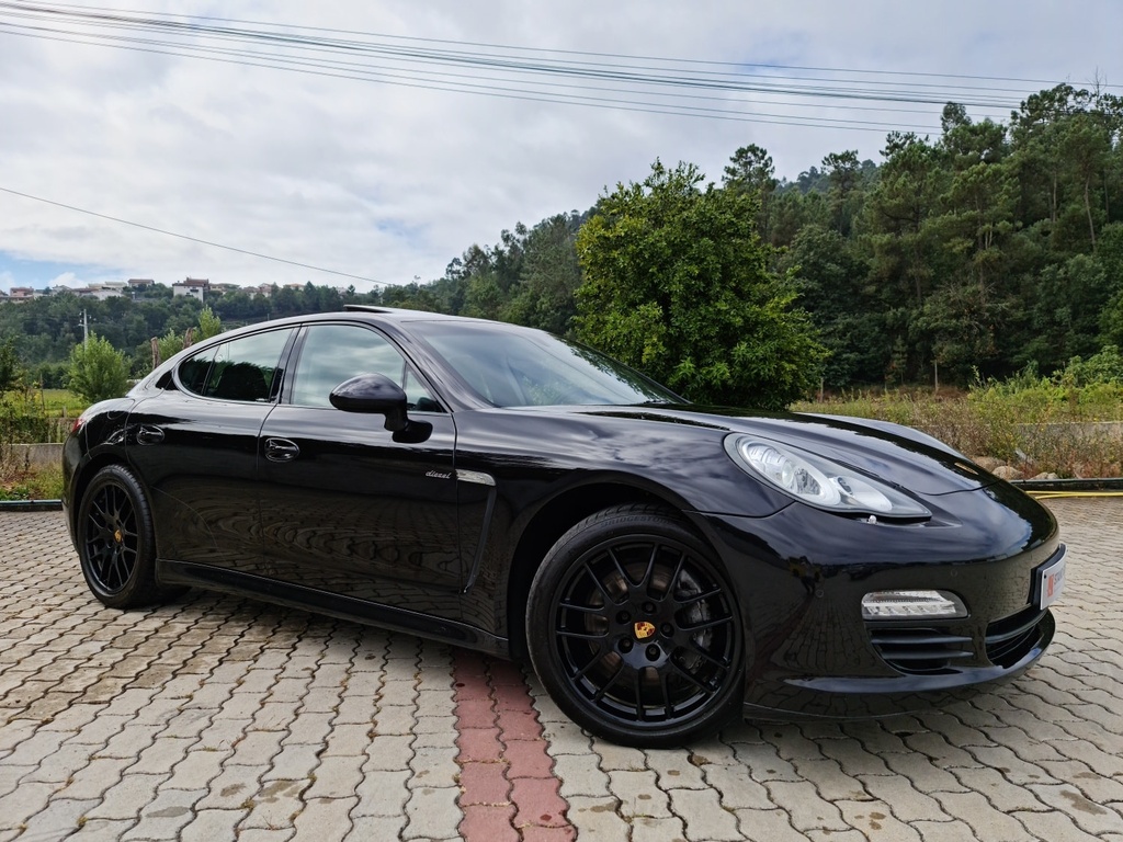 PORSCHE PANAMERA